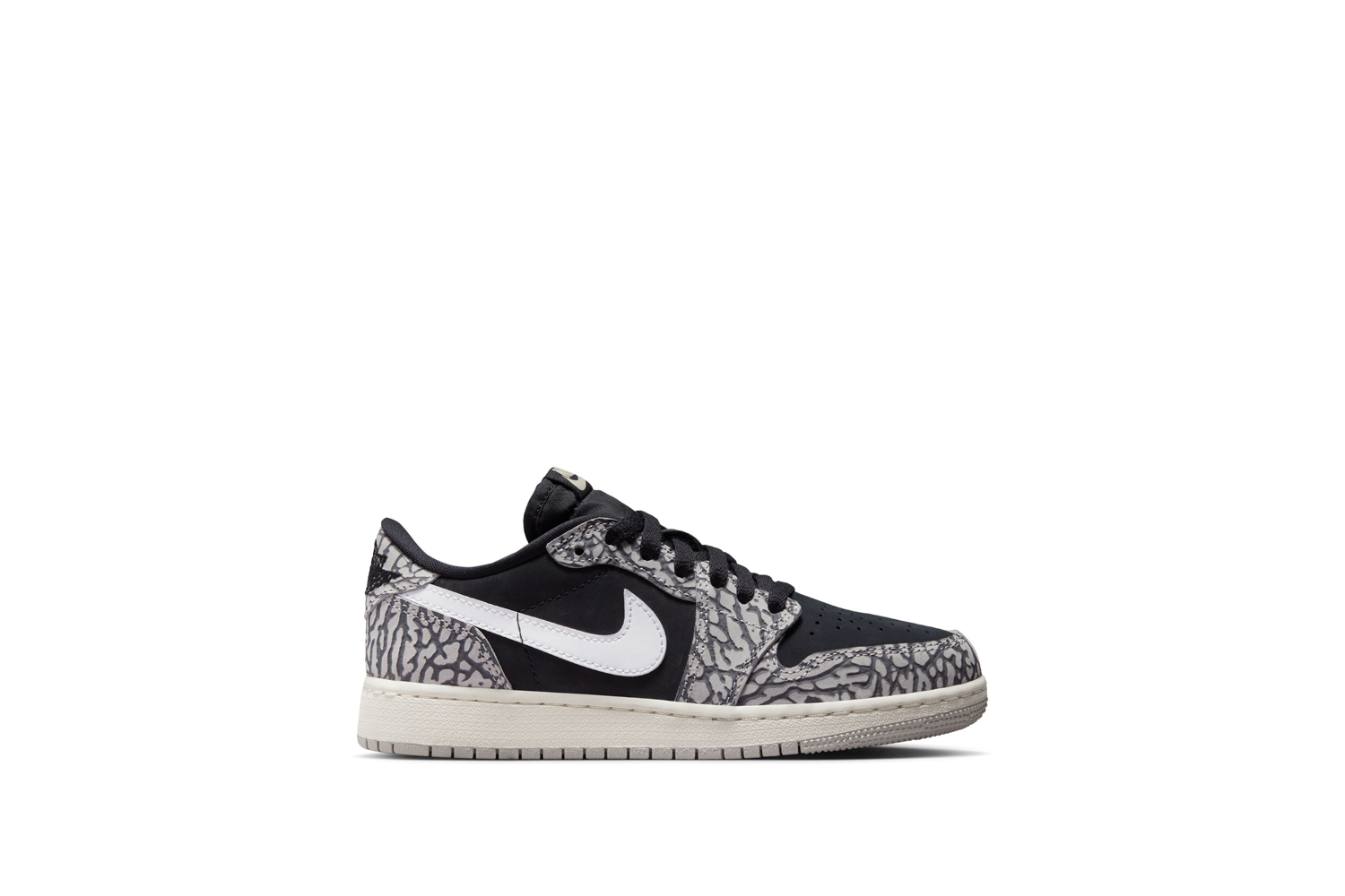 AIR JORDAN 1 LOW OG BLACK CEMENT (GS) – NRML