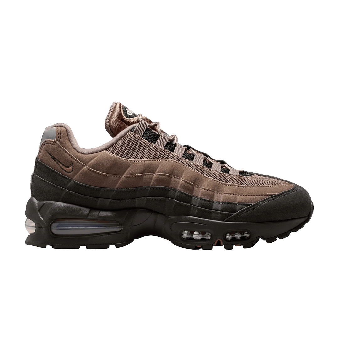 ニンナ　ウラコア AIR MAX 95 BIG BUBBLE 