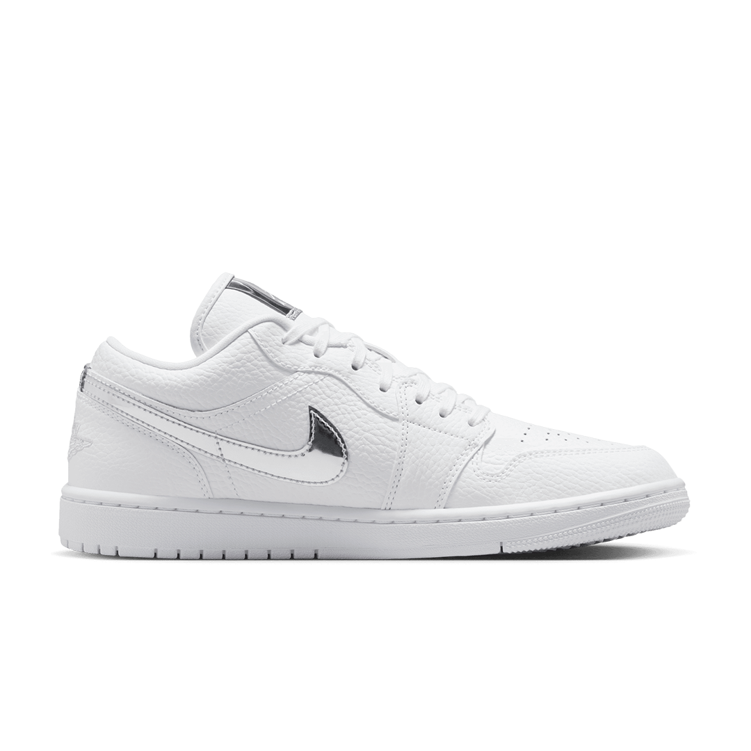 【美品】Nike Air Jordan 1 Low ホワイト26cm WOMEN'S AIR JORDAN 1 LOW SE WHITE/METALLIC SILVER – NRML