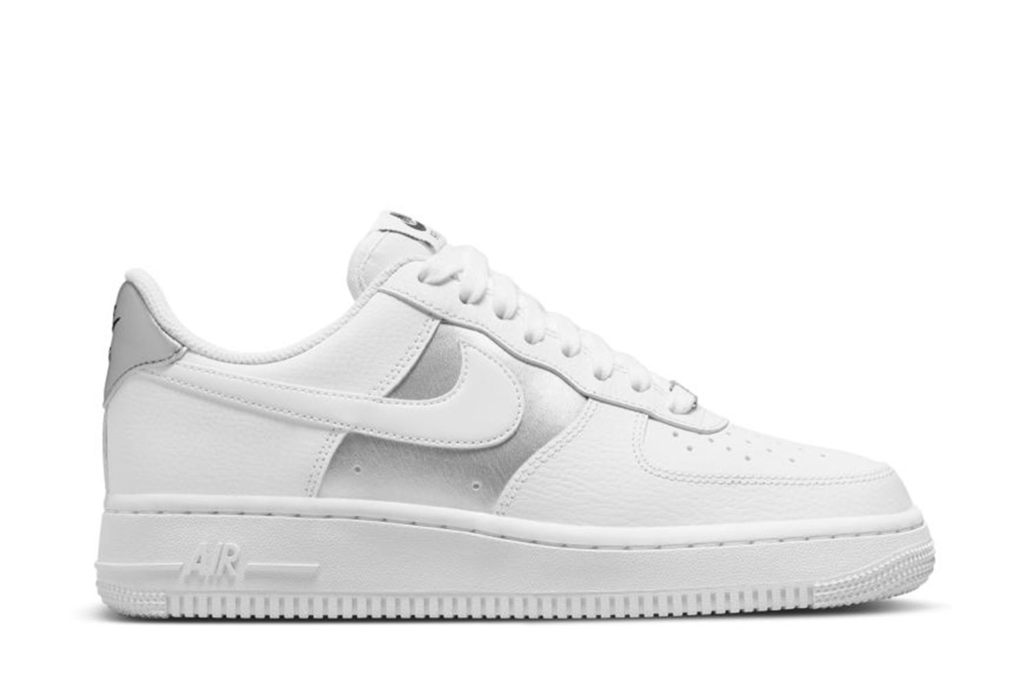 WOMEN'S AIR FORCE 1 '07 WHITE METALLIC SILVER