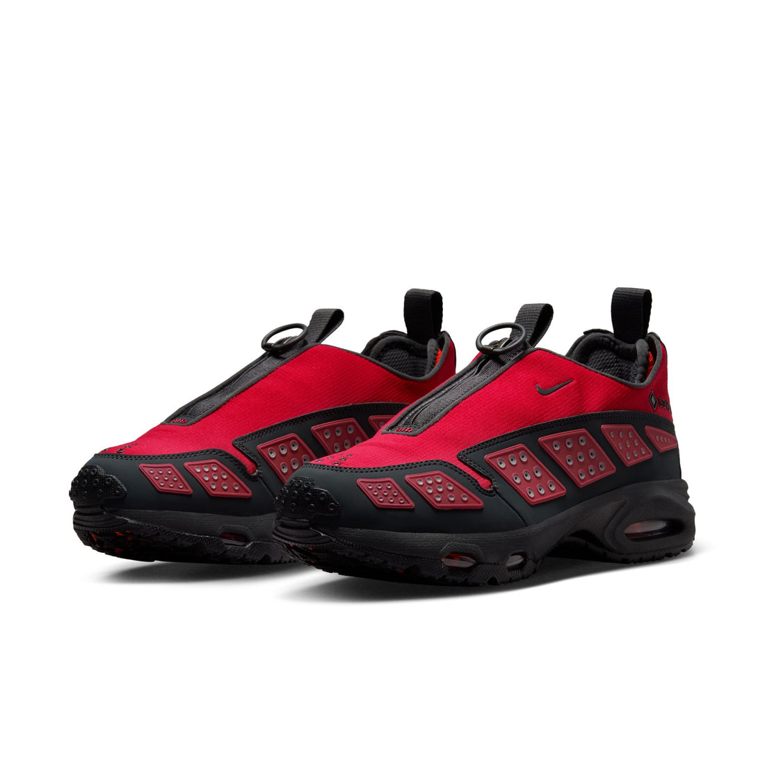 WOMEN'S NIKE AIR MAX SUNDER GORE-TEX HYPER CRIMSON | OCT 29