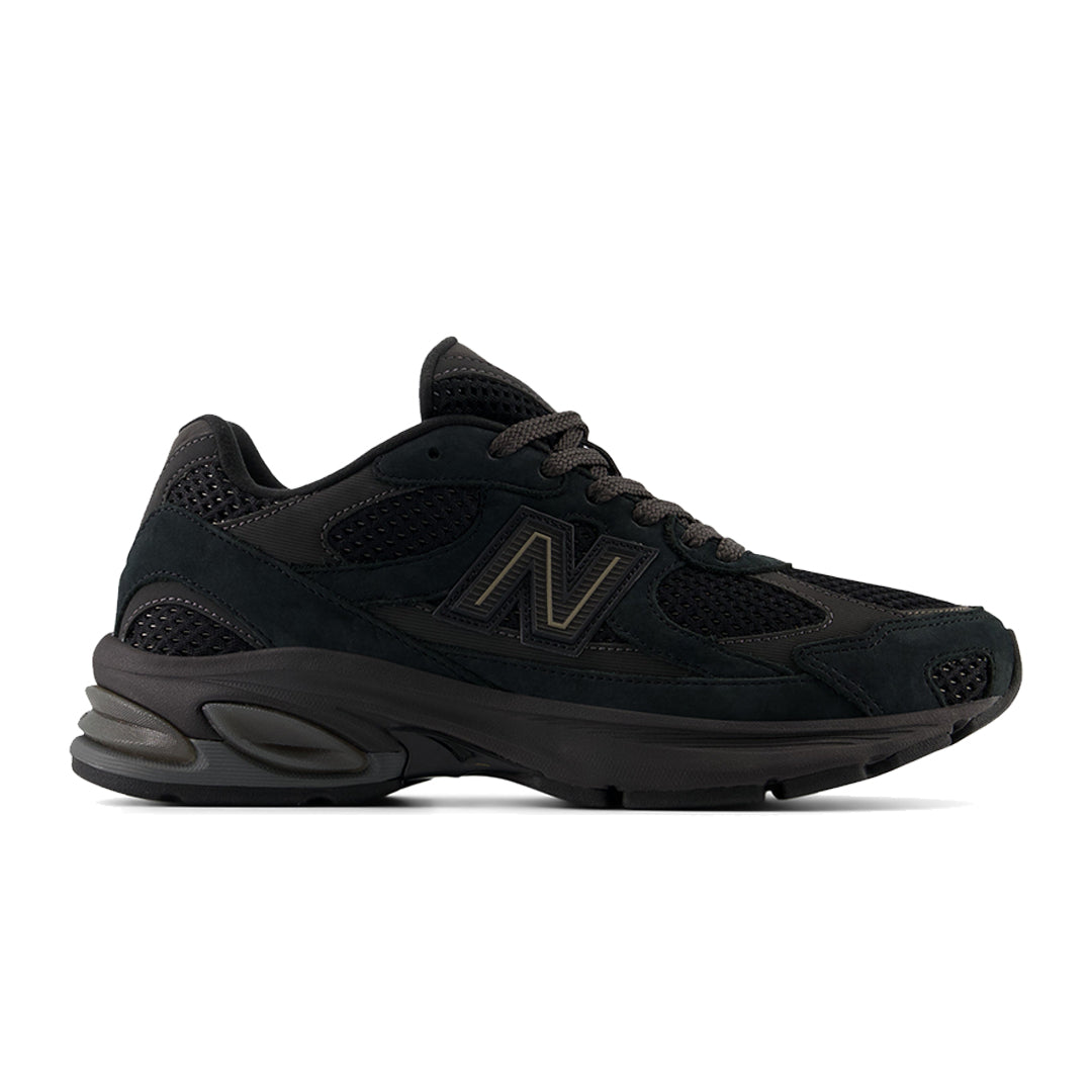 NEW BALANCE 2010 BLACK/BLACK CEMENT