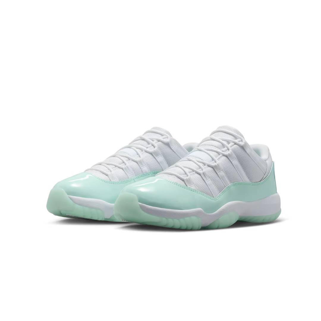 WOMEN'S AIR JORDAN 11 RETRO LOW WHITE/IGLOO