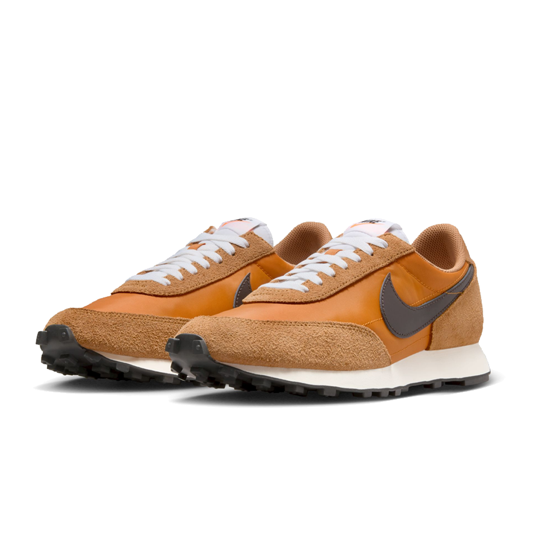 NIKE DAYBREAK SP FLAX VELVET BROWN