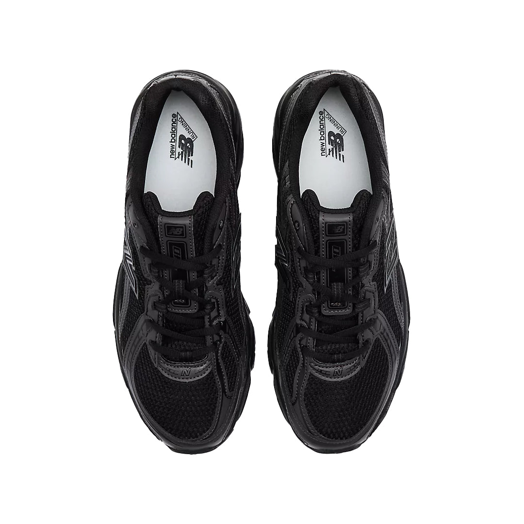 740 TRIPLE BLACK – NRML