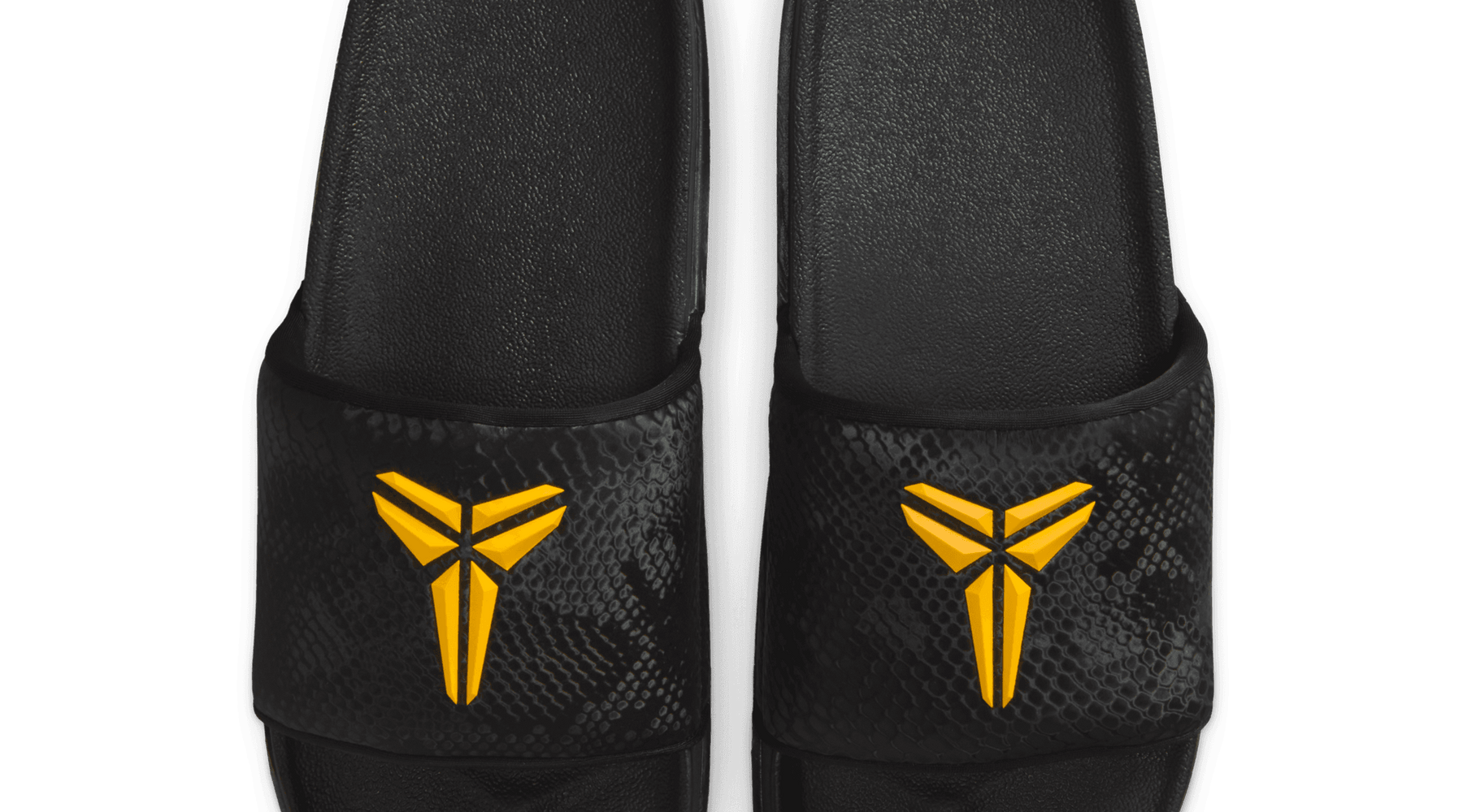 KOBE OFFCOURT BLACK/UNIVERSITY GOLD