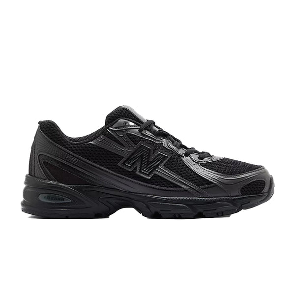 740 TRIPLE BLACK