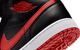 AIR JORDAN 1 MID BLACK / UNIVERSITY RED