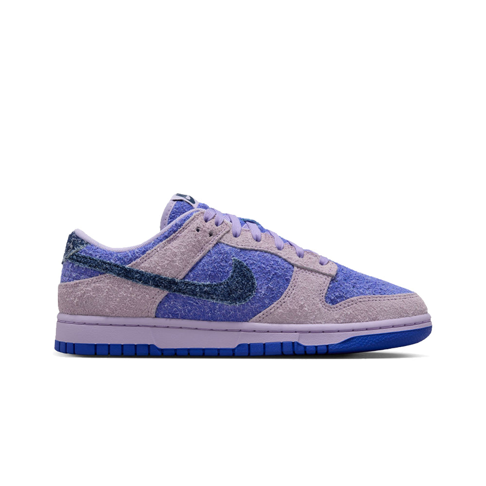 WOMEN'S DUNK LOW SE HYDRANGEAS/DEEP ROYAL