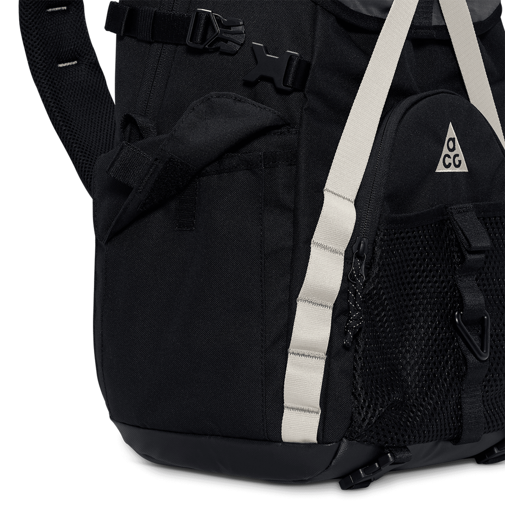 ACG "DAYMAX" BACKPACK 25L BLACK / COLLEGE GREY