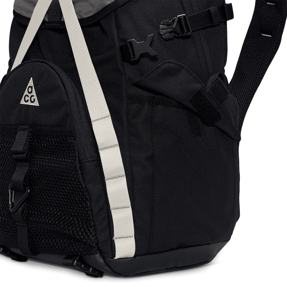 ACG "DAYMAX" BACKPACK 25L BLACK / COLLEGE GREY