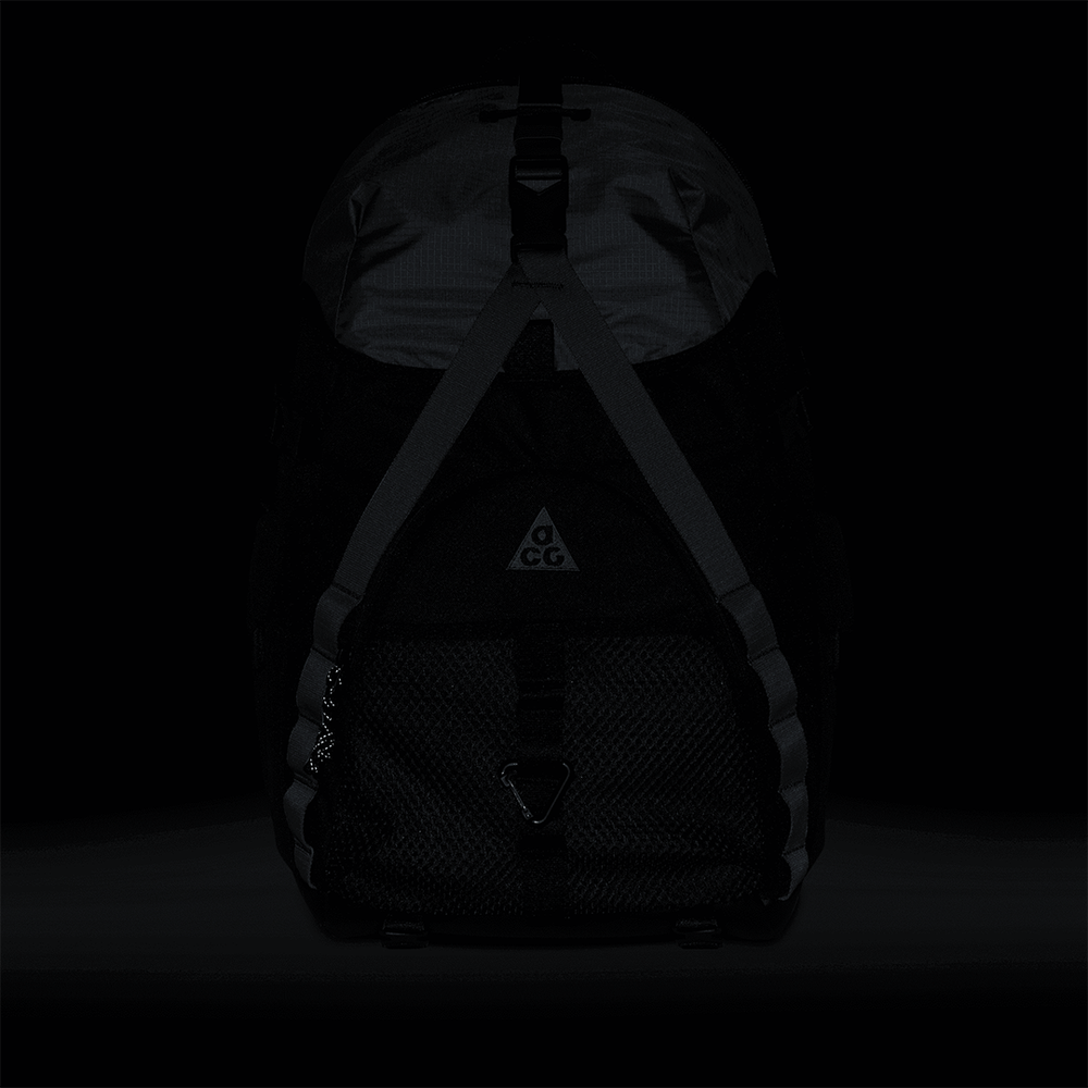 ACG "DAYMAX" BACKPACK 25L BLACK / COLLEGE GREY