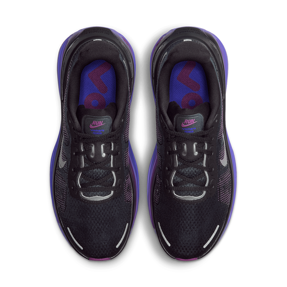 WOMEN'S VOMERO PREMIUM BLACK / METALLIC SILVER-PERSIAN VIOLET