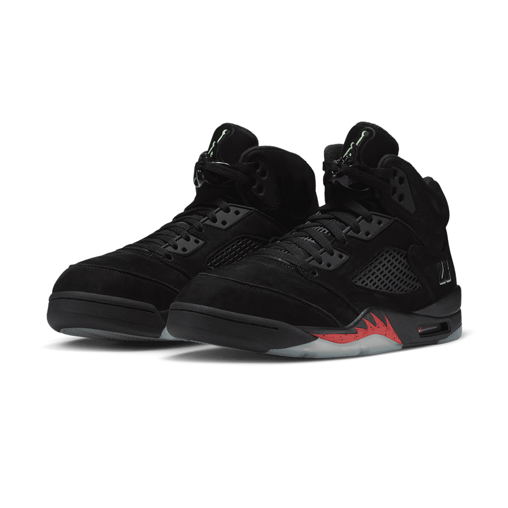 AIR JORDAN 5 RETRO "HALLOWEEN" BLACK / RED-GLOW IN THE DARK