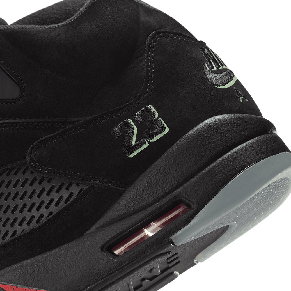 AIR JORDAN 5 RETRO "HALLOWEEN" BLACK / RED-GLOW IN THE DARK