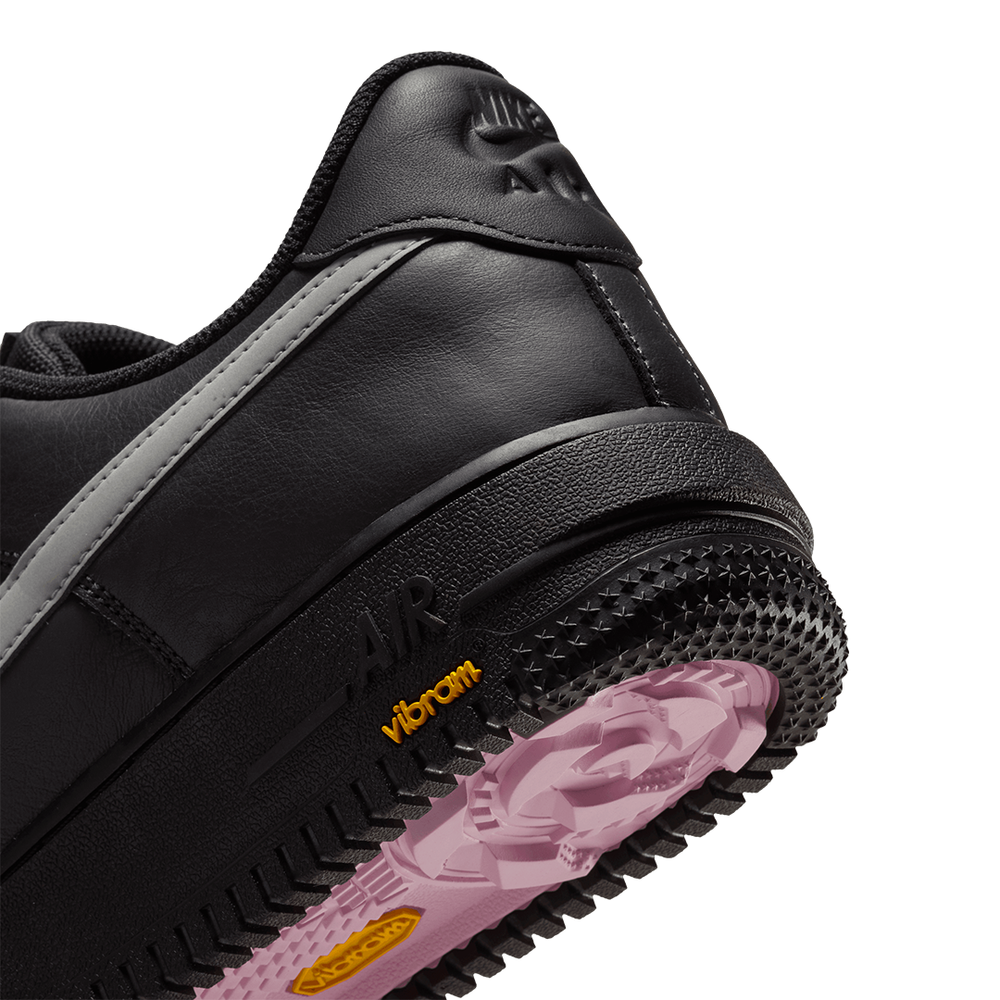 AIR FORCE 1 GORE-TEX VIBRAM BLACK PINE / TECH GREY-PINK FOAM