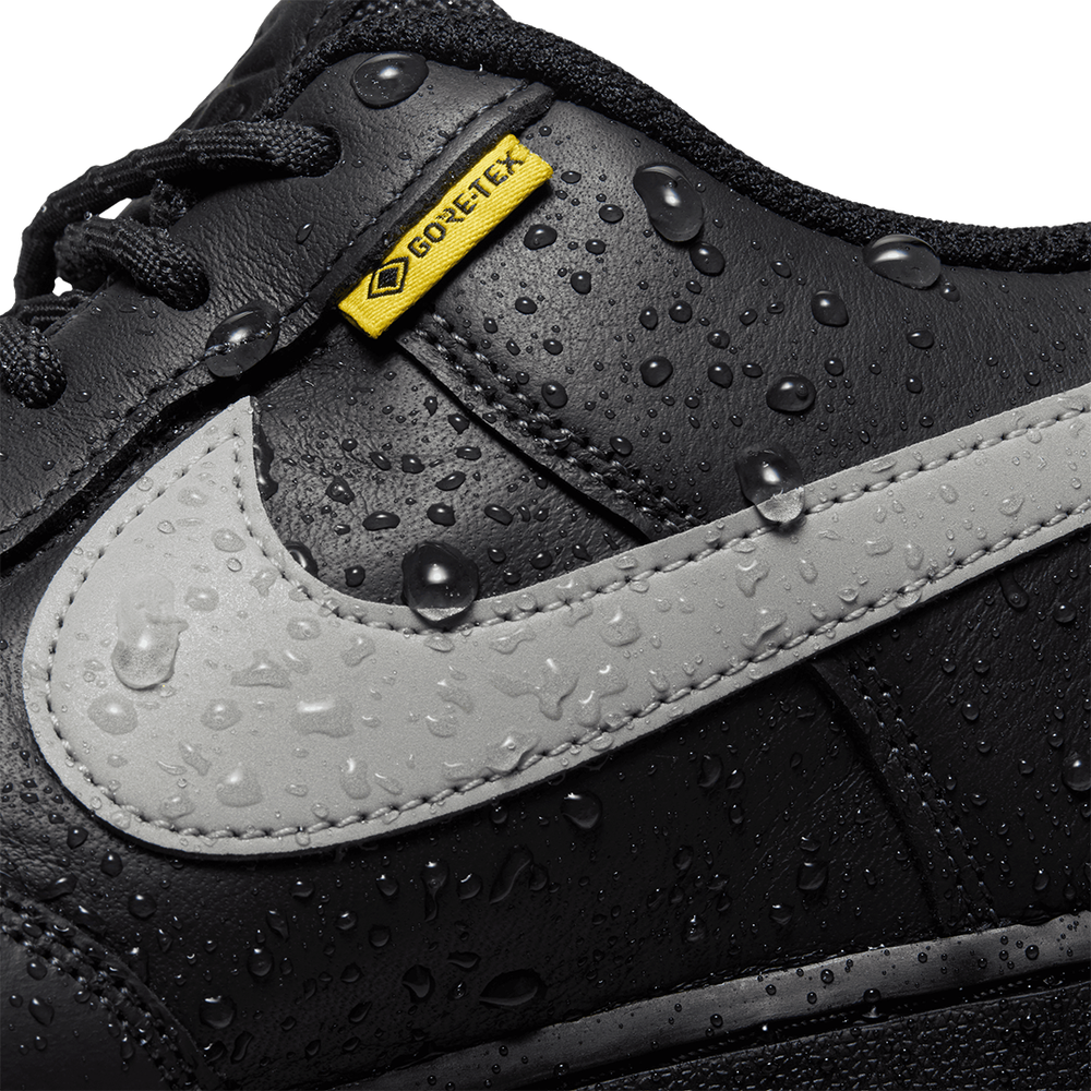 AIR FORCE 1 GORE-TEX VIBRAM BLACK PINE / TECH GREY-PINK FOAM