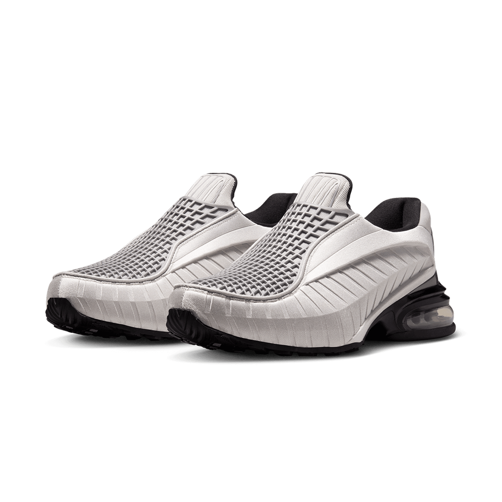 WOMEN'S AIR MAX DOLCE METALLIC SILVER