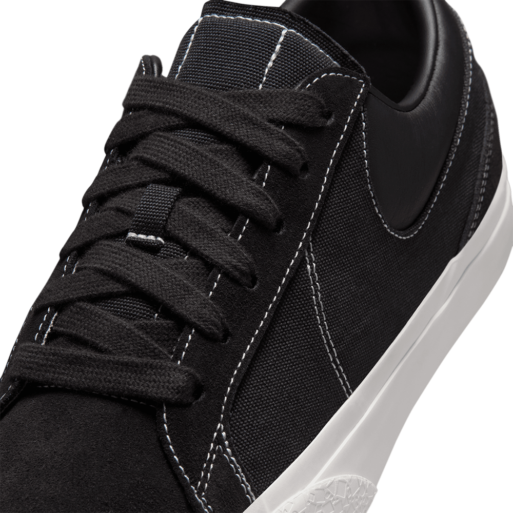 NIKE BLAZY BLACK