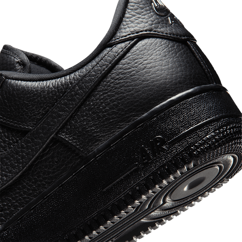 AIR FORCE 1 LOW RETRO PREMIUM BLACK / METALLIC SILVER