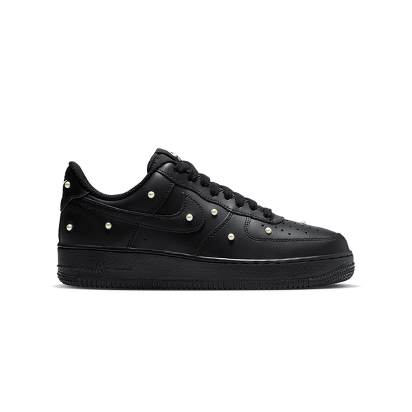 WOMEN'S AIR FORCE 1 '07 SE BLACK-METALLIC SUMMIT WHITE