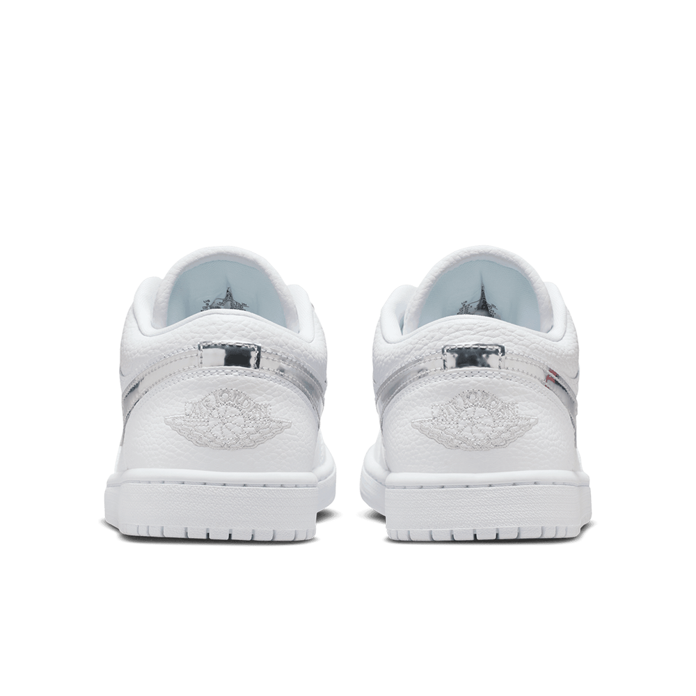 WOMEN'S AIR JORDAN 1 LOW SE WHITE/METALLIC SILVER