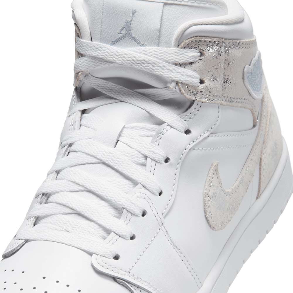 AIR JORDAN 1 MID SE WHITE / FIELD SILVER