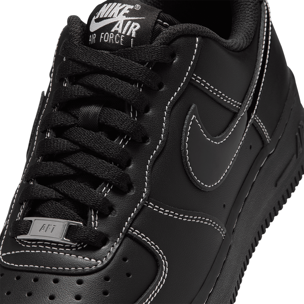 WOMEN'S AIR FORCE 1 '07 ESSENTIAL+ BLACK / WHITE-METALLIC SILVER