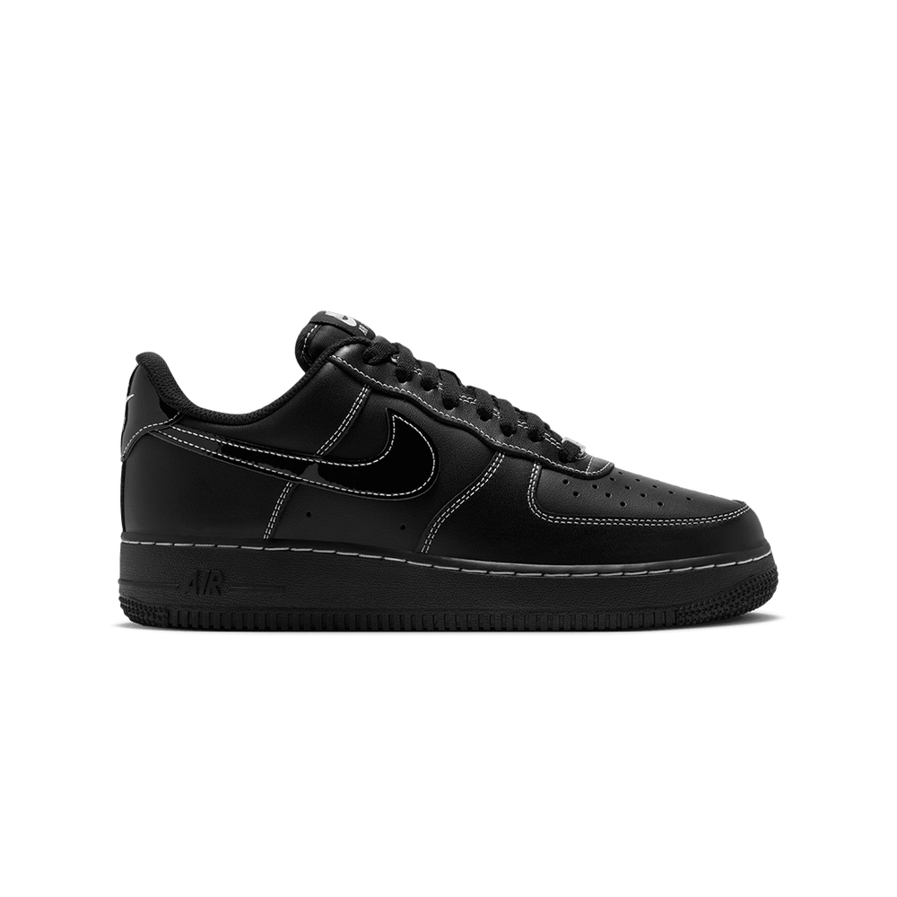 WOMEN'S AIR FORCE 1 '07 ESSENTIAL+ BLACK / WHITE-METALLIC SILVER