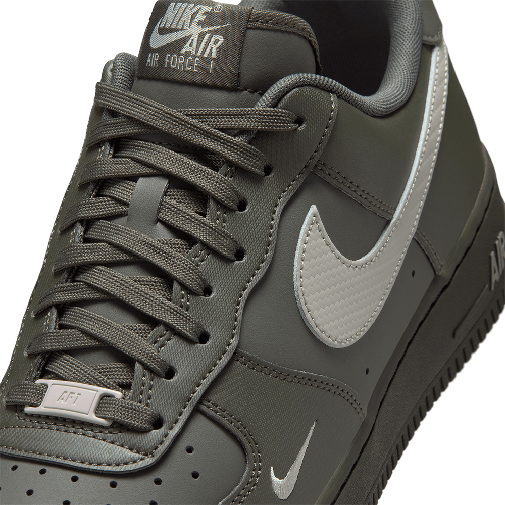 AIR FORCE 1 '07 NEWSPRINT / COLLEGE GREY