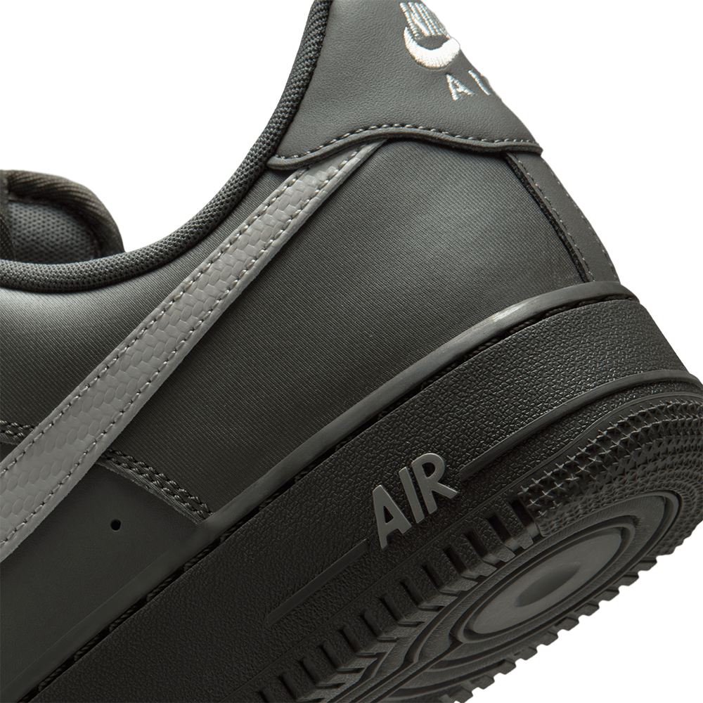 AIR FORCE 1 '07 NEWSPRINT / COLLEGE GREY