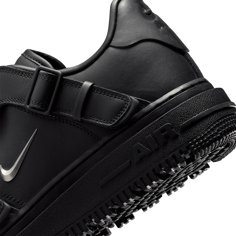 AIR FORCE 1 LX BLACK / METALLIC SILVER