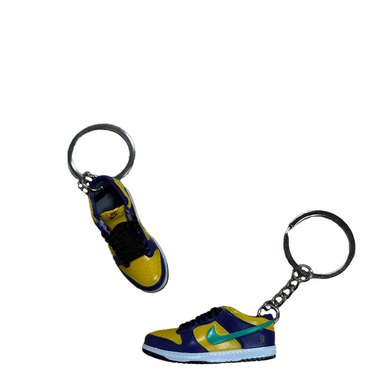 LISA LESLIE DUNK SNEAKER KEYCHAIN