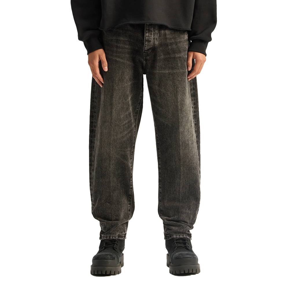 P013 CLEAN TAPERED BLACK