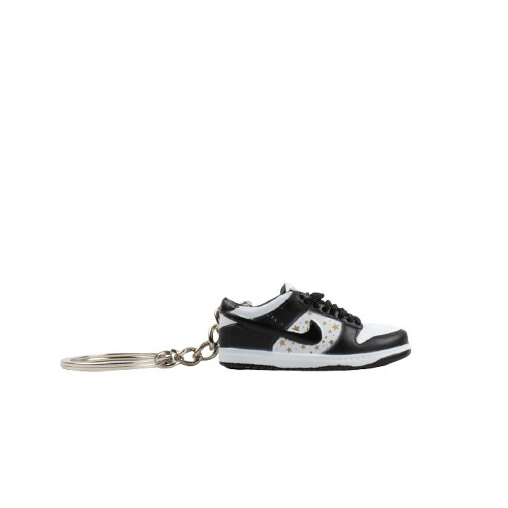 DUNK SUPREME STAR SNEAKER KEYCHAIN