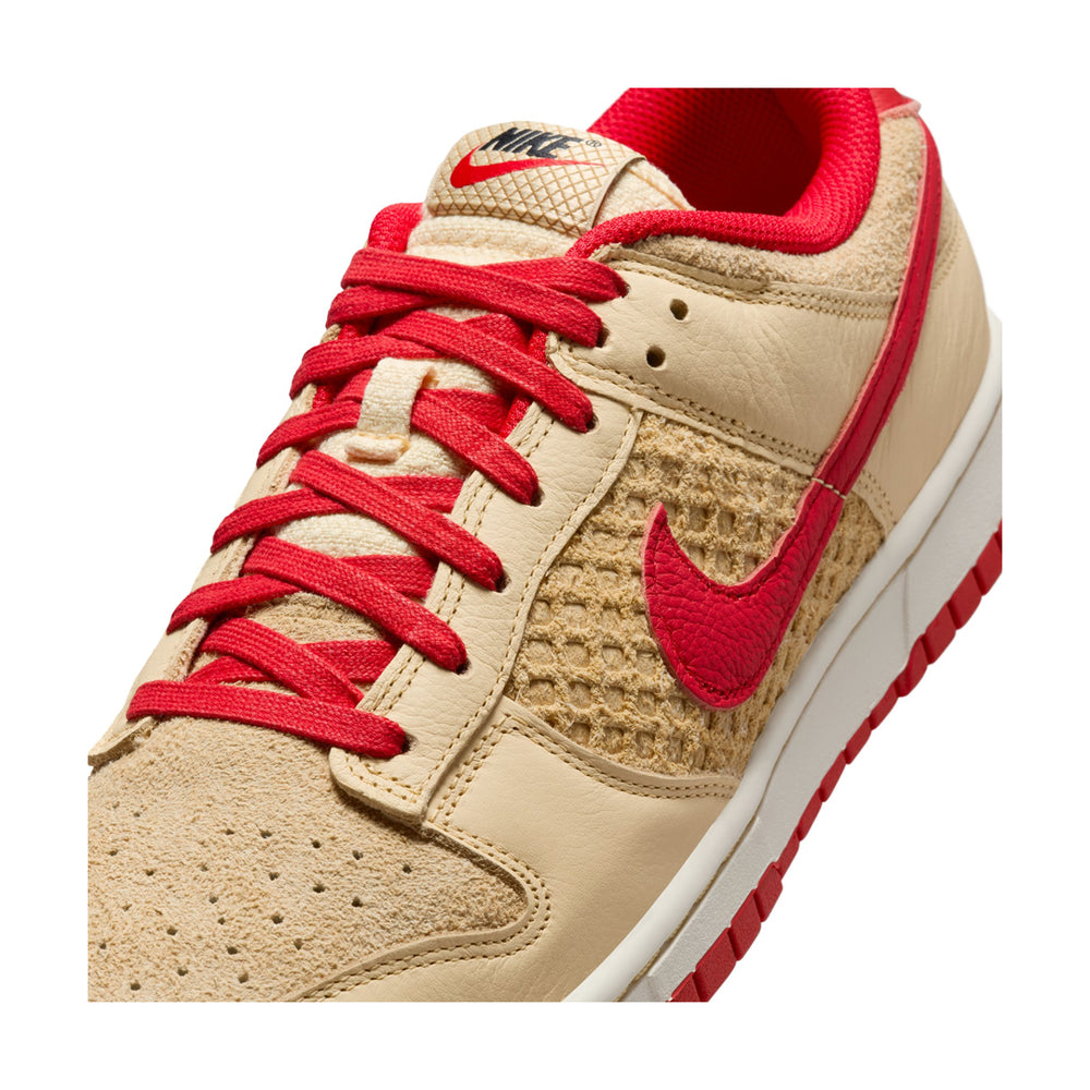 DUNK LOW RETRO SE "STRAWBERRY WAFFLE"