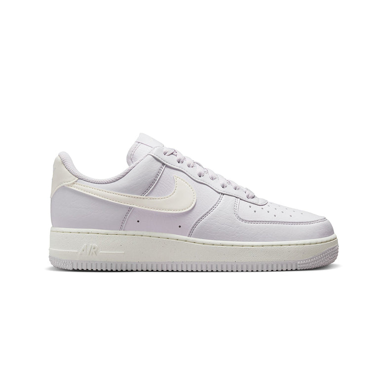 WOMEN'S AIR FORCE 1 '07 NEXT NATURE BARELY GRAPE