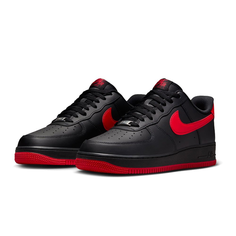 AIR FORCE 1 '07 LV8 BLACK/UNIVERSITY RED