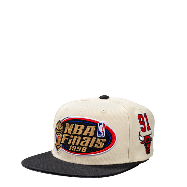 CHICAGO BULLS 1996 NBA FINALS SNAPBACK CREAM