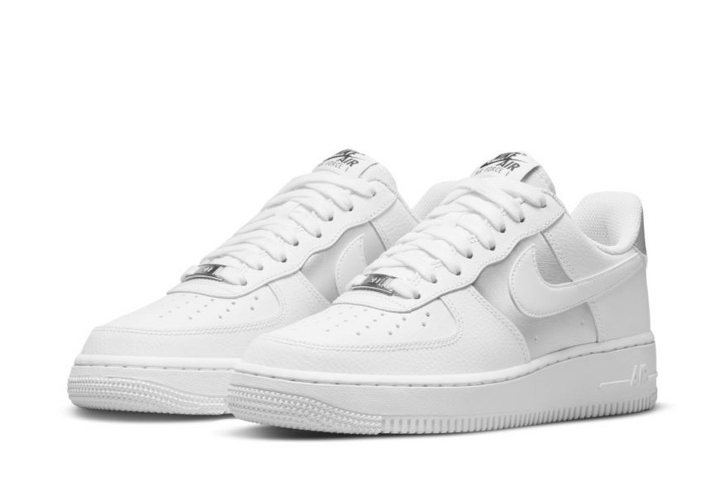 WOMEN'S AIR FORCE 1 '07 WHITE METALLIC SILVER